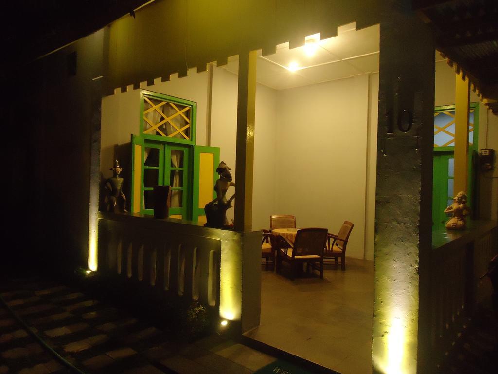 Jasmine Heritage Homestay Yogyakarta Exterior photo